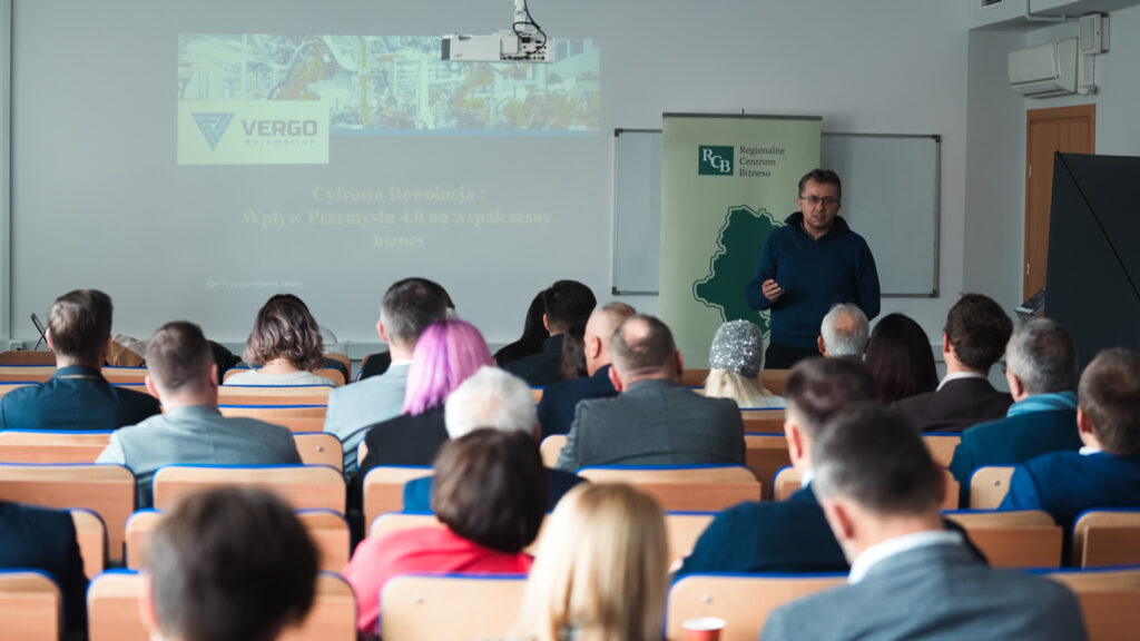 Głównym prelegentem wydarzenia był Krystian Bogdanik, właściciel Vergo-Automation Sp. z o.o., który w interesujący sposób przedstawił kluczowe aspekty Przemysłu 4.0.