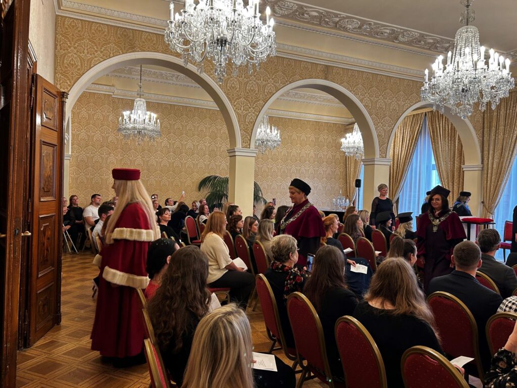 Władze uczelni na Inauguracji roku akademickiego w filii Akademi Humanitas w Pradze.