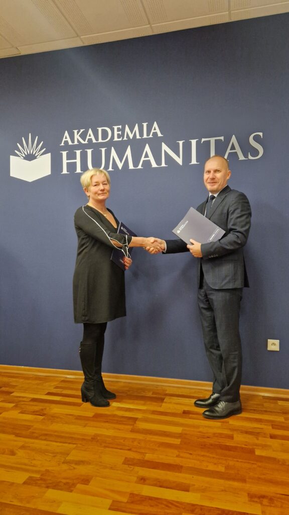 Podpisanie porozumienia w Akademii Humanitas.