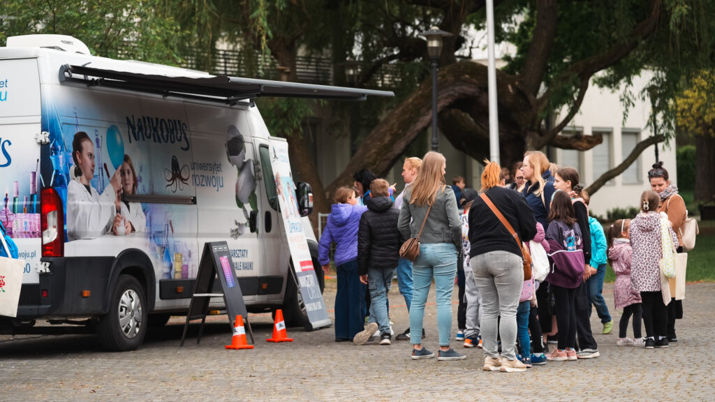 Zdjęcie z Pikniku Naukowego w Rybniku